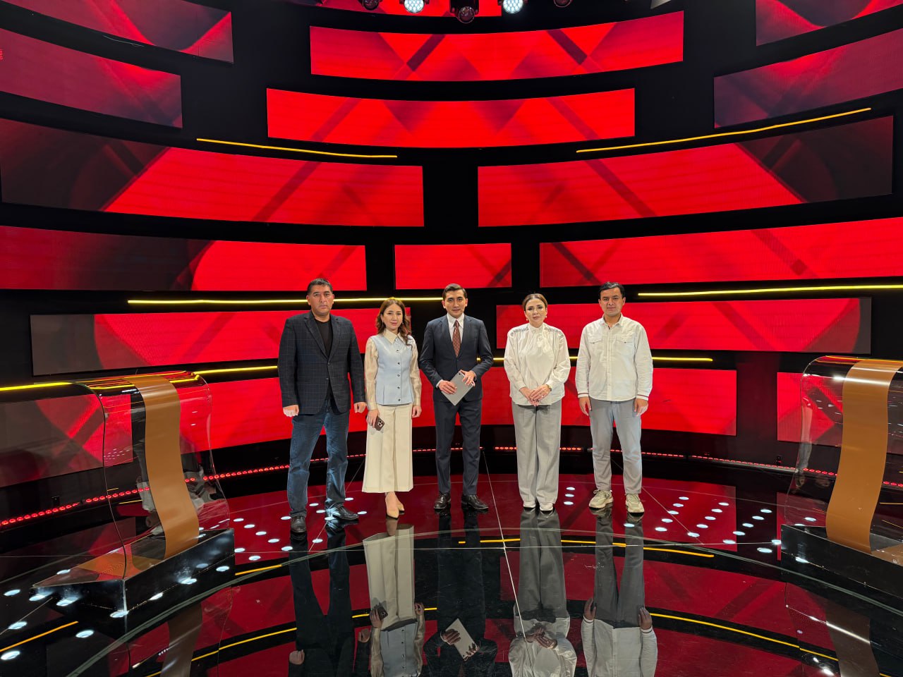 “Trust Standart” kompaniyasi direktori Ruziyeva Dildora Yunusovna Renessans.TV kanalining “Renessans minbari” hamda MY5.TV kanalining “Gapiring” ko‘rsatuvlarida ishtirok etdi. - 4