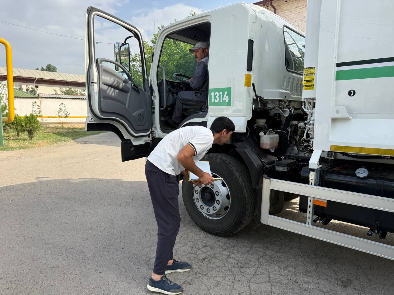 “Trust Standart” mas’uliyati cheklangan jamiyat qo‘shma korxonasida faoliyat yuritayotgan haydovchilar va yuklovchilar muntazam ravishda texnik hamda mehnat xavfsizligi talablariga muvofiq ko‘riklardan o‘tkazib boriladi. - 8