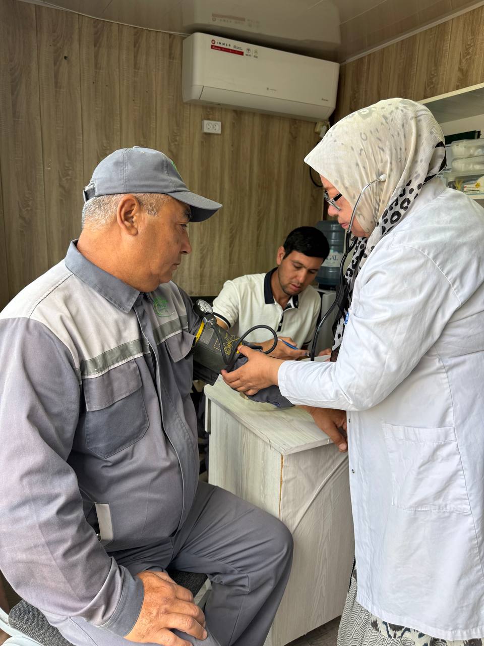 “Trust Standart” mas’uliyati cheklangan jamiyat qo‘shma korxonasida faoliyat yuritayotgan haydovchilar va yuklovchilar muntazam ravishda texnik hamda mehnat xavfsizligi talablariga muvofiq ko‘riklardan o‘tkazib boriladi. - 2